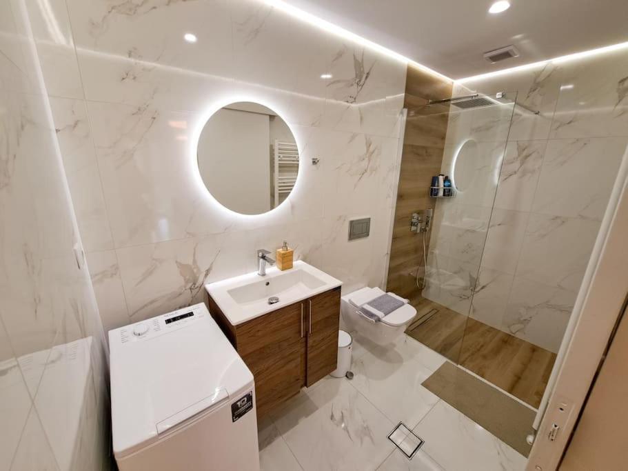 Luxury Suite Patras Buitenkant foto