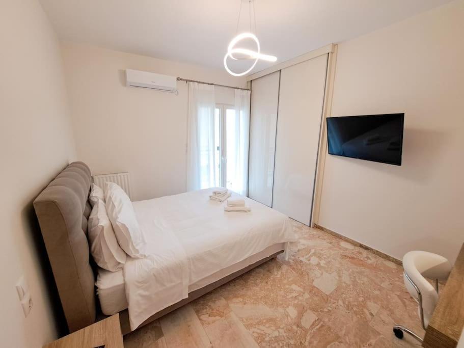 Luxury Suite Patras Buitenkant foto