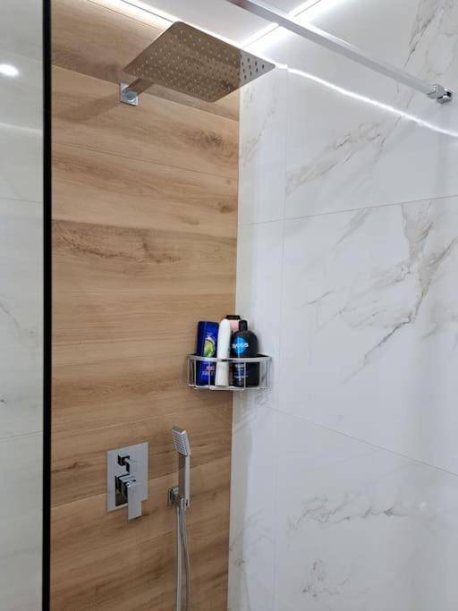 Luxury Suite Patras Buitenkant foto