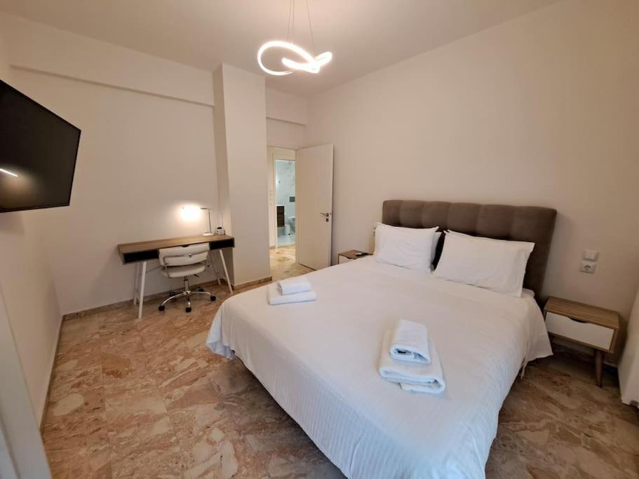 Luxury Suite Patras Buitenkant foto