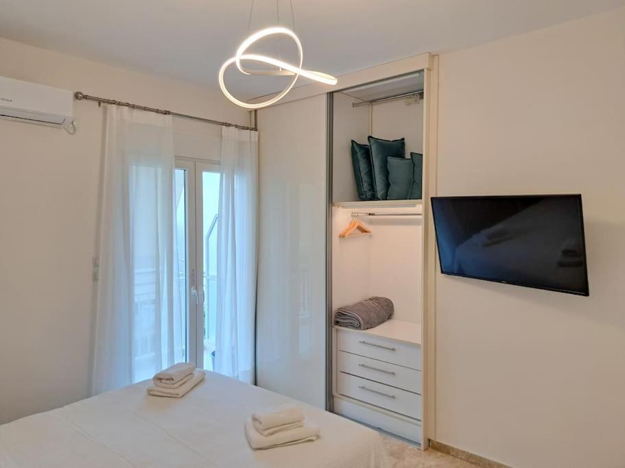 Luxury Suite Patras Buitenkant foto
