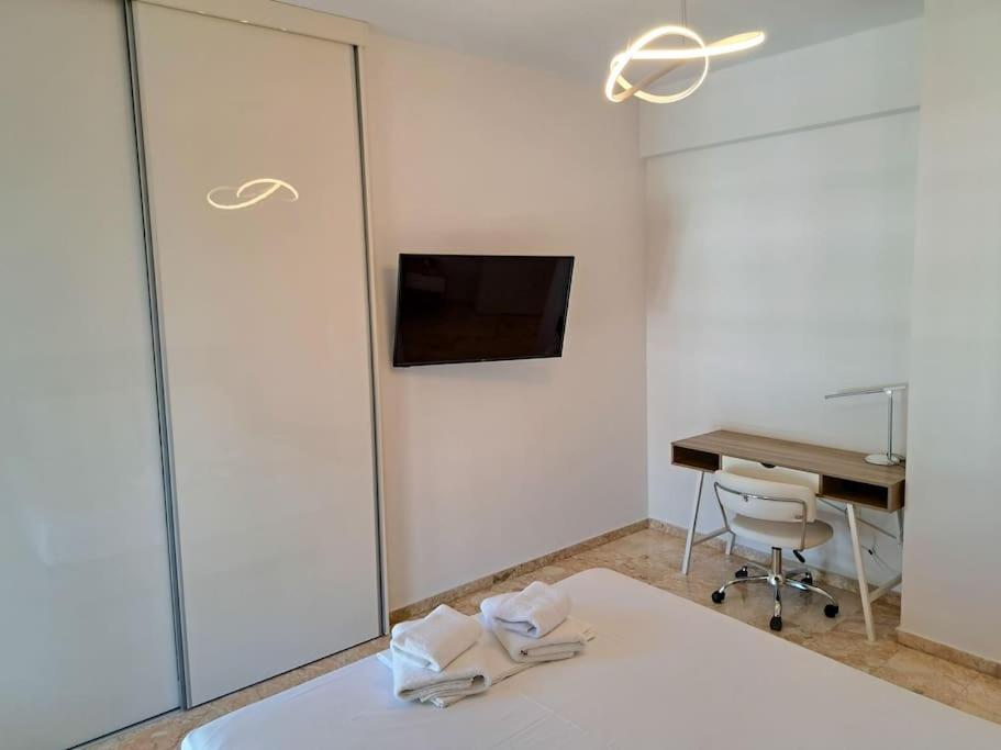 Luxury Suite Patras Buitenkant foto