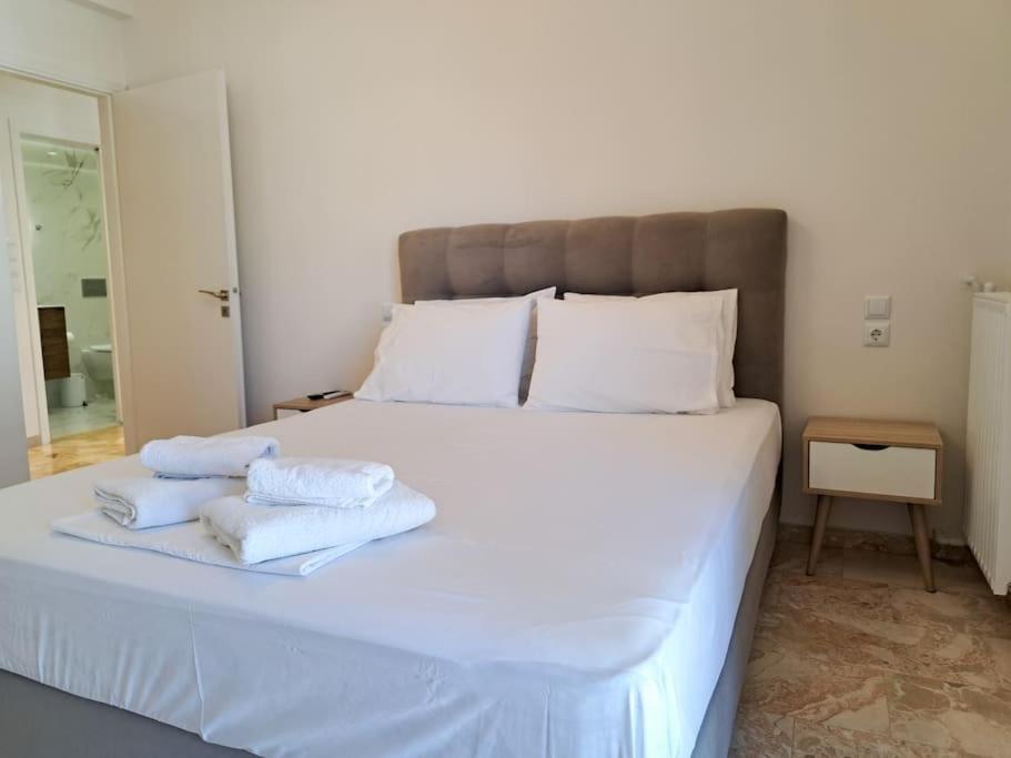 Luxury Suite Patras Buitenkant foto